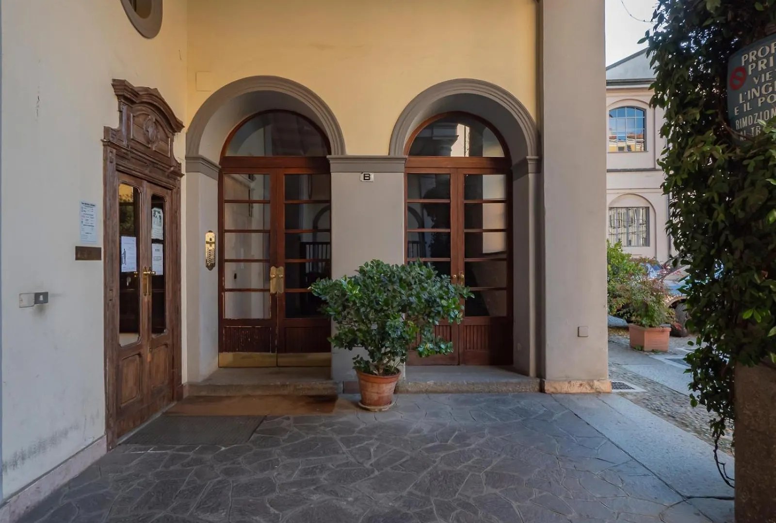 Italstay - Bramante Newly Refurbished Flat Mediolan Włochy